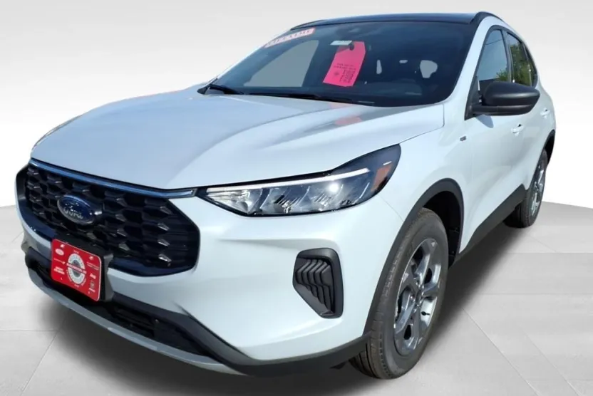 2025 Ford Escape ST-Line photo 1