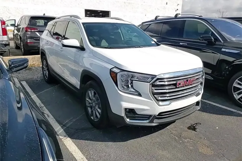 2024 Gmc Terrain SLT photo 1