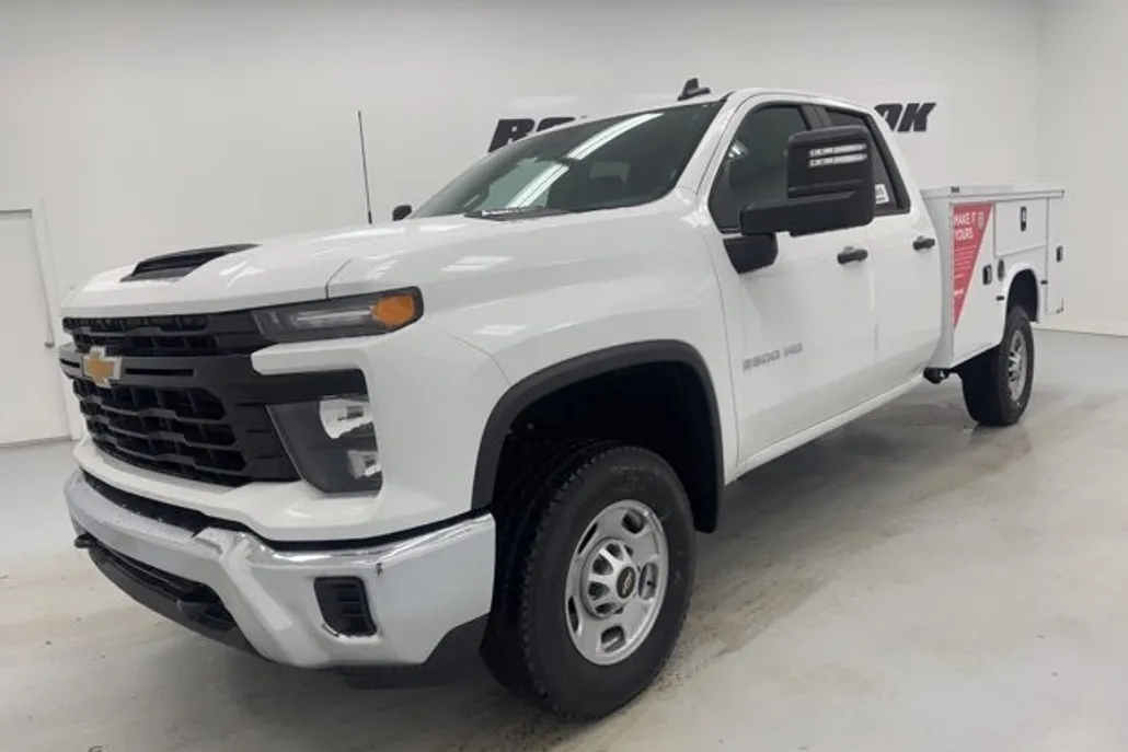 2025 Chevrolet Silverado 2500HD photo 1