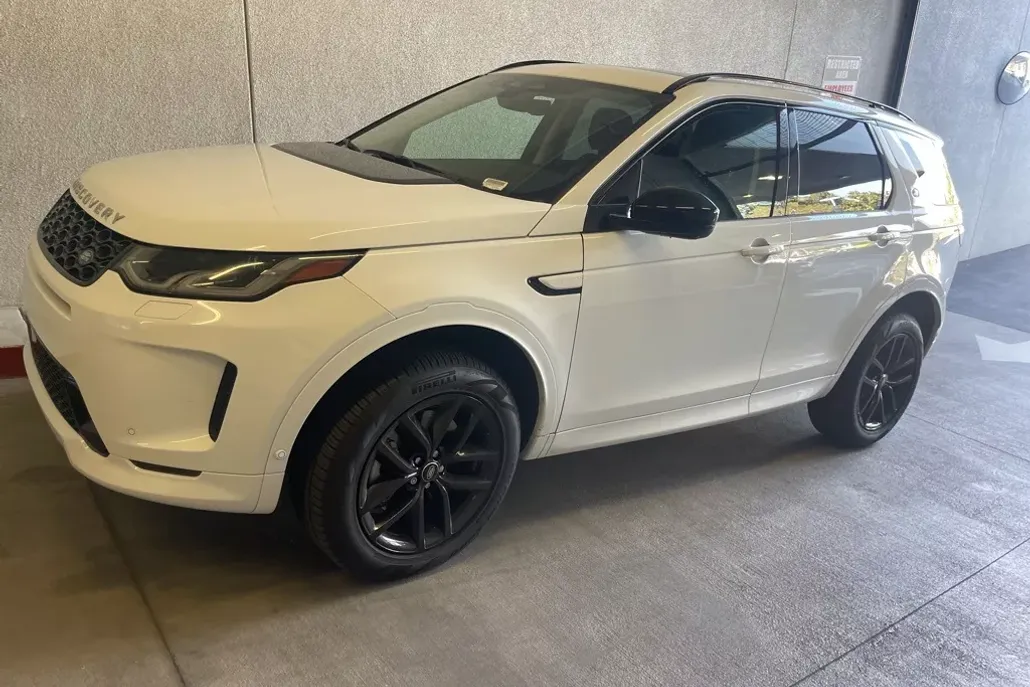 2025 Land Rover Discovery Sport S photo 1