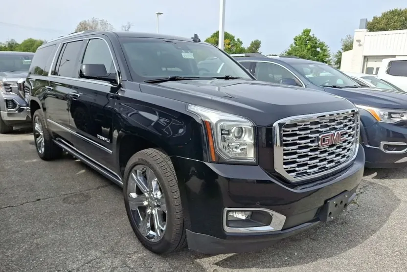 2018 Gmc Yukon XL Denali photo 1