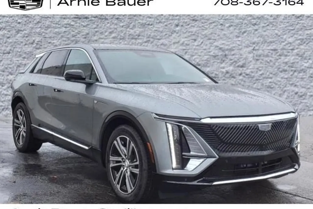 2025 Cadillac Lyriq Luxury photo 1