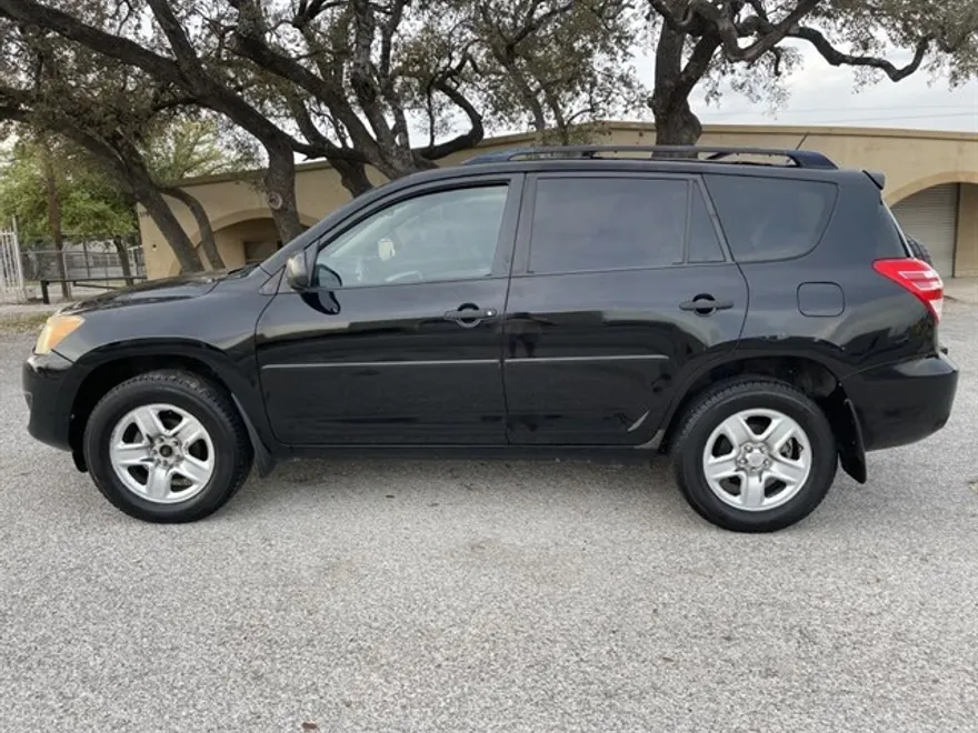 2010 Toyota RAV4 photo 1