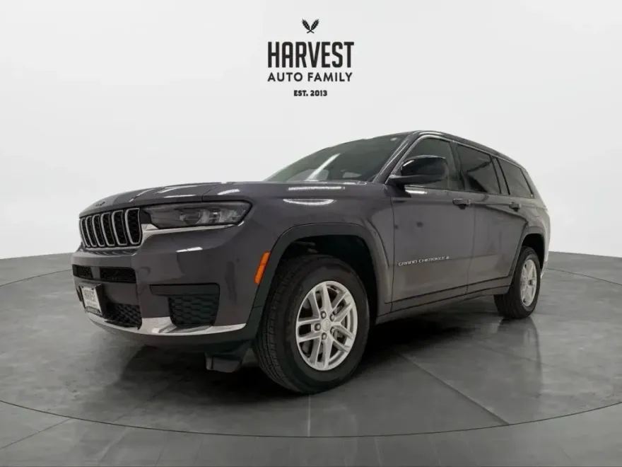 2023 Jeep Grand Cherokee Laredo Sport photo 1