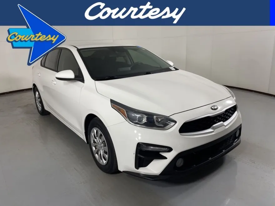 2020 Kia Forte FE photo 1