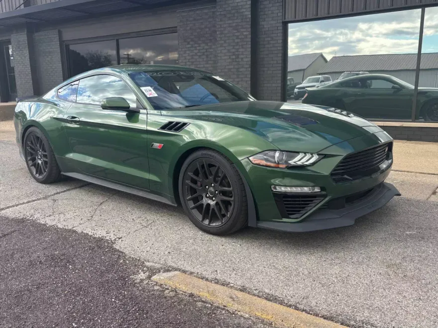 2023 Ford Mustang GT Premium photo 1