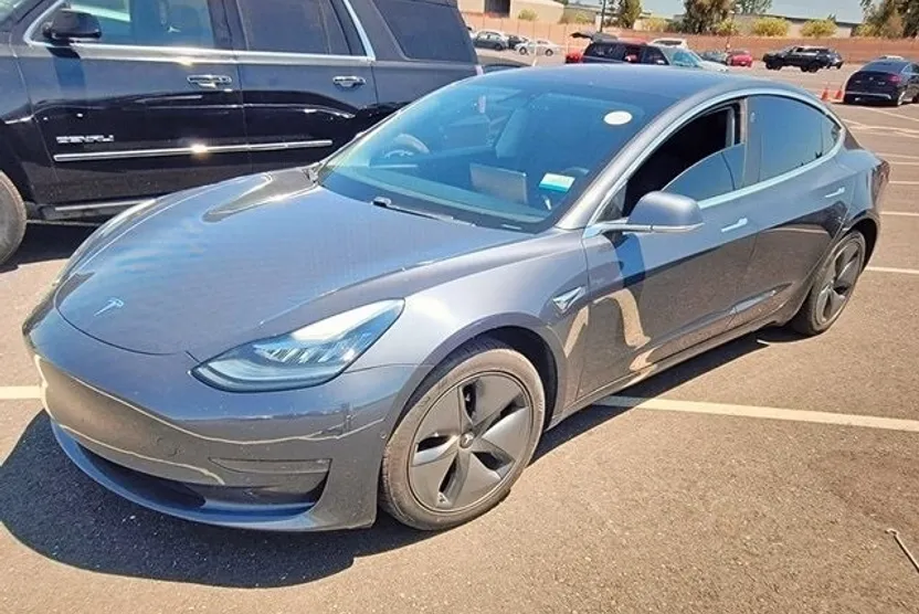 2018 Tesla Model 3 Long Range photo 1