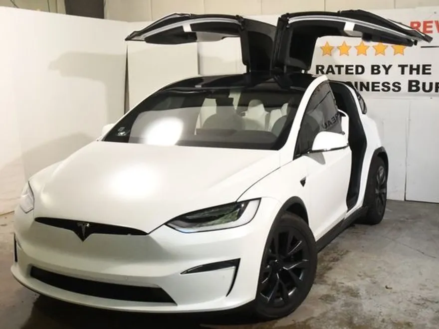2022 Tesla Model X photo 1