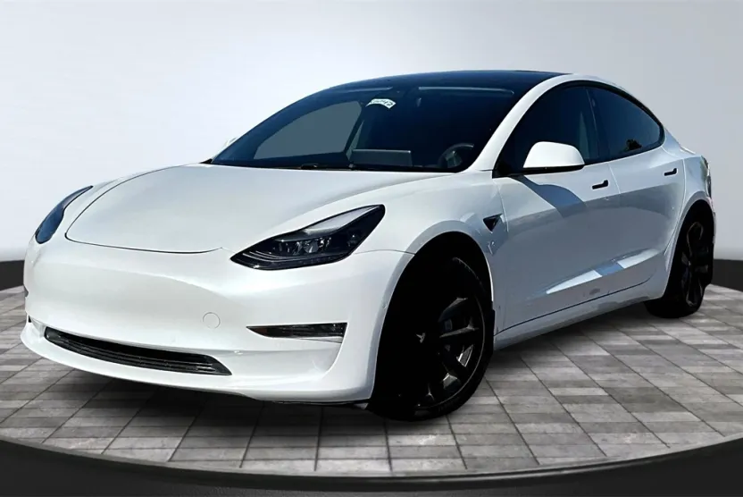 2021 Tesla Model 3 Long Range photo 1