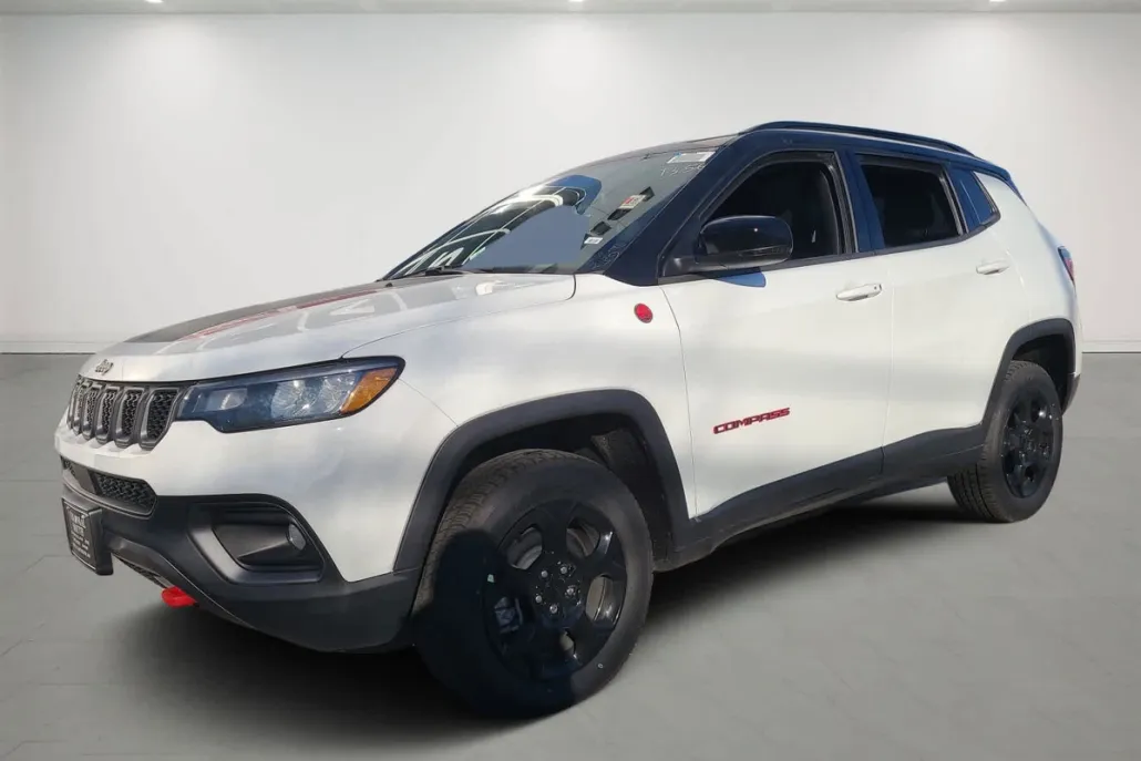 2024 Jeep Compass Trailhawk photo 1