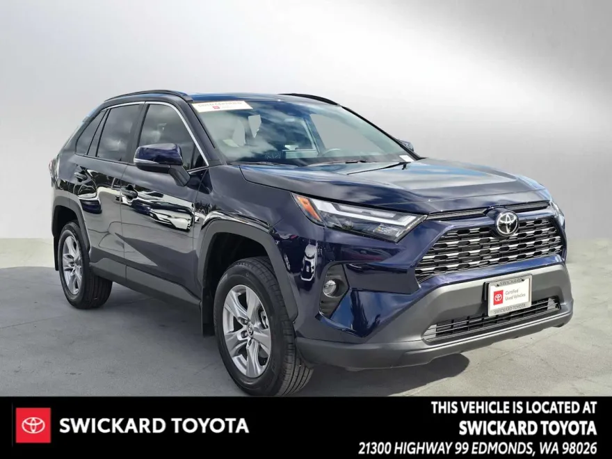 2025 Toyota RAV4 XLE photo 1