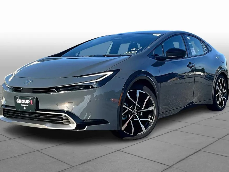2026 Toyota Prius Plug-in Hybrid XSE Premium photo 1