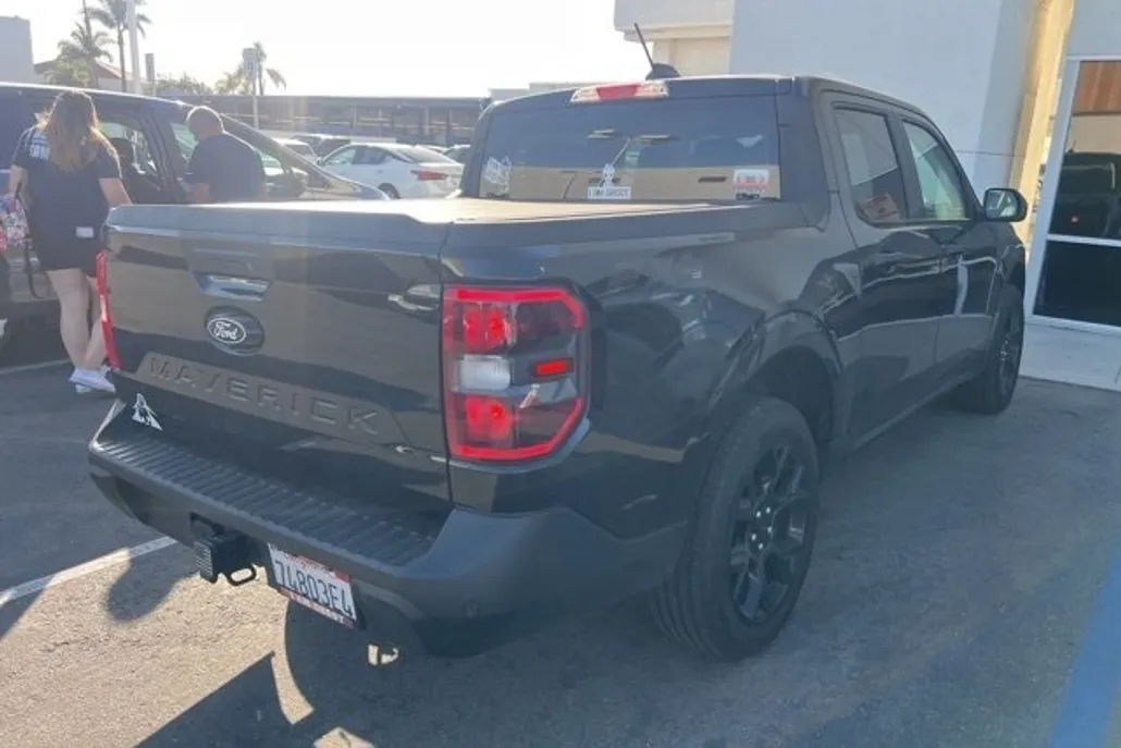 2025 Ford Maverick XLT photo 1