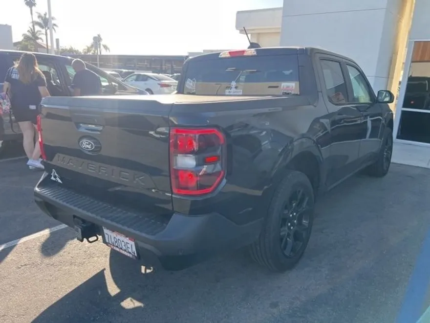 2025 Ford Maverick XLT photo 1