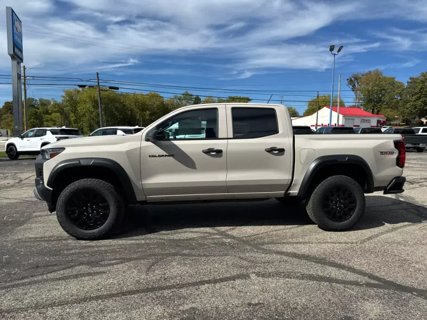 2026 Chevrolet Colorado Trail Boss photo 1