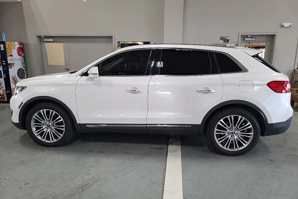 2016 Lincoln MKX Reserve photo 1