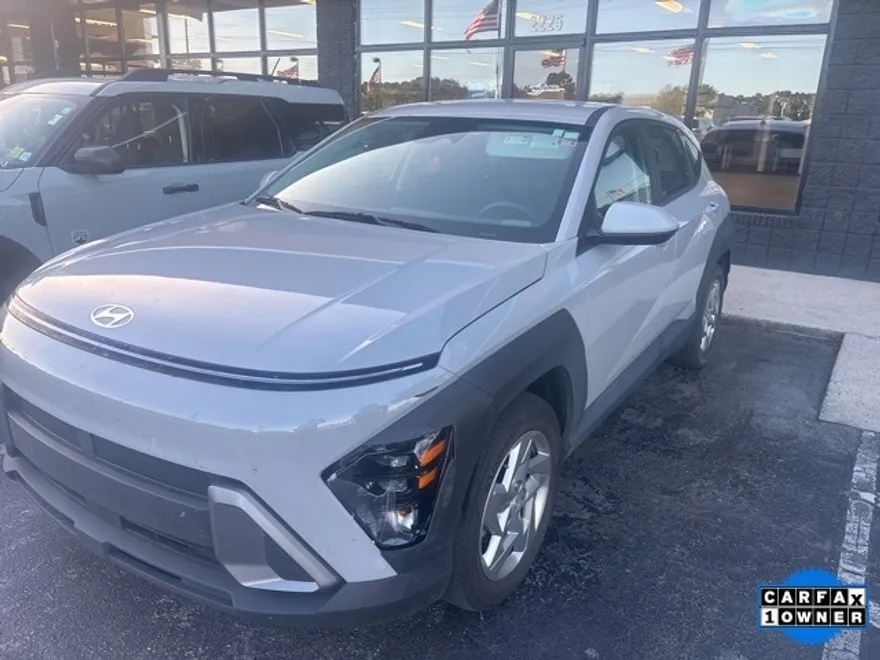 2024 Hyundai Kona SE photo 1