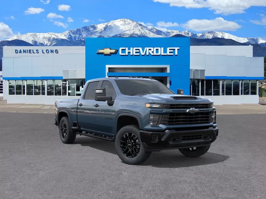 2026 Chevrolet Silverado 2500HD Custom photo 1