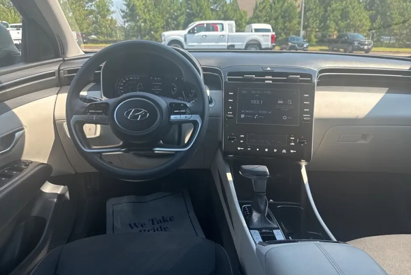 2024 Hyundai Tucson SEL photo 1
