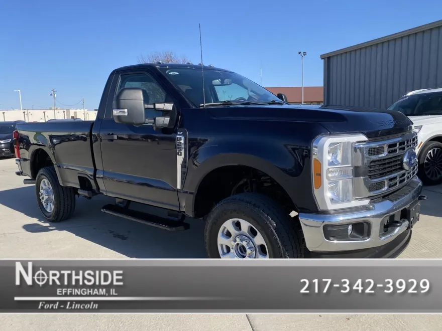 2023 Ford F-250 XLT FX4 photo 1