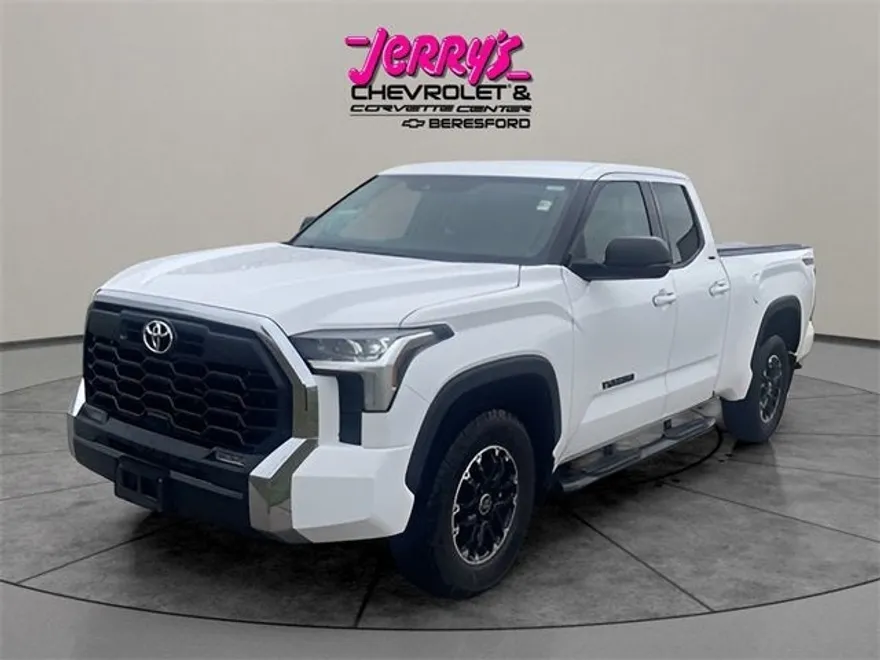 2023 Toyota Tundra SR5 photo 1