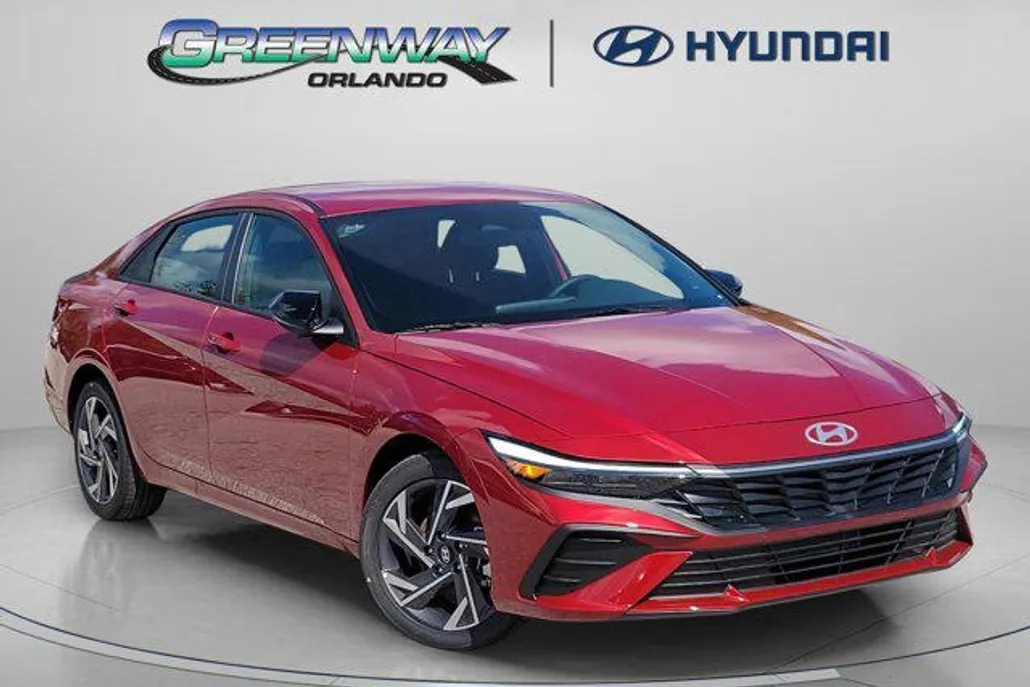 2025 Hyundai Elantra SEL Sport photo 1