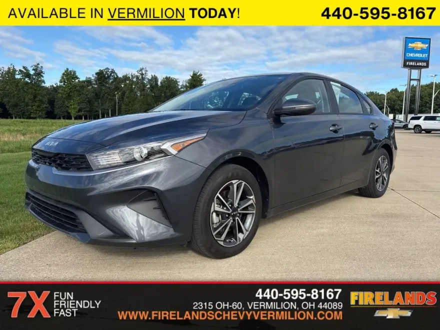 2024 Kia Forte LXS photo 1