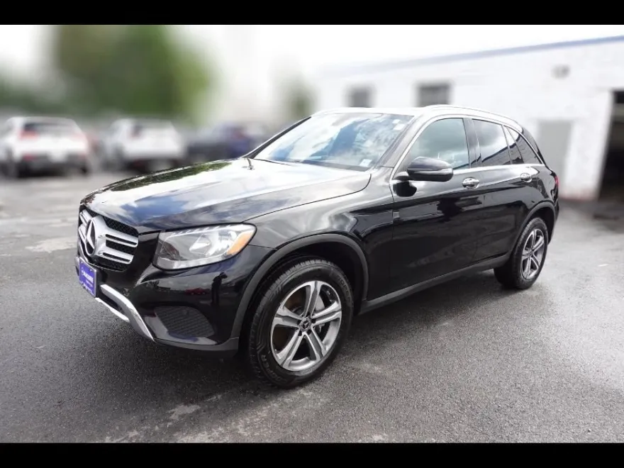 2019 Mercedes Benz GLC 300 4MATIC photo 1