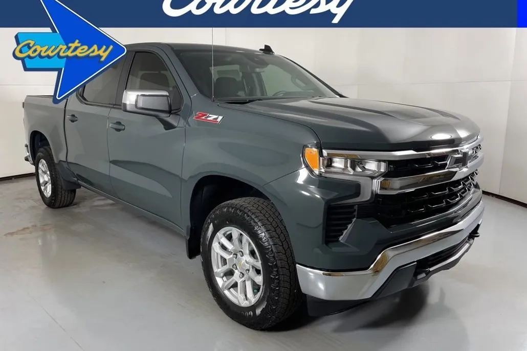 2026 Chevrolet Silverado 1500 LT photo 1