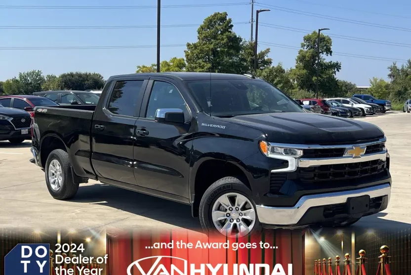 2023 Chevrolet Silverado 1500 LT photo 1