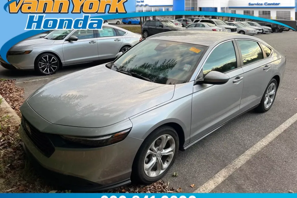 2023 Honda Accord LX photo 1