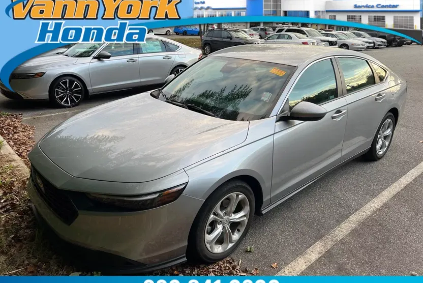 2023 Honda Accord LX photo 1