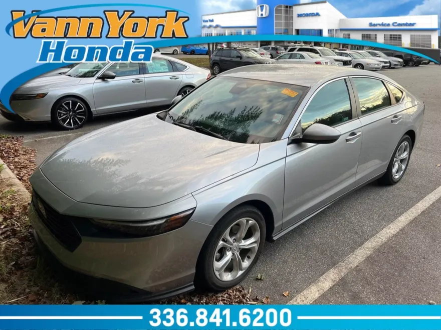 2023 Honda Accord LX photo 1