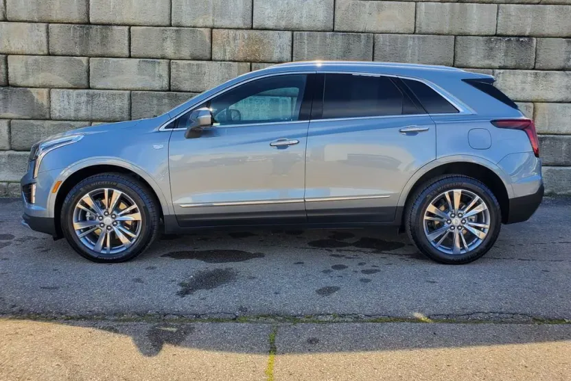 2024 Cadillac XT5 Premium Luxury photo 1