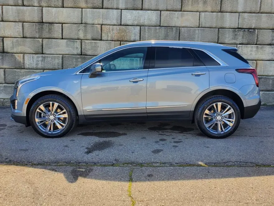 2024 Cadillac XT5 Premium Luxury photo 1