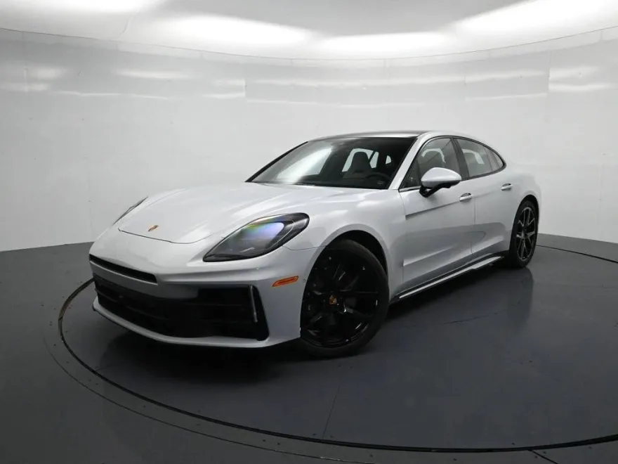 2025 Porsche Panamera 4 photo 1