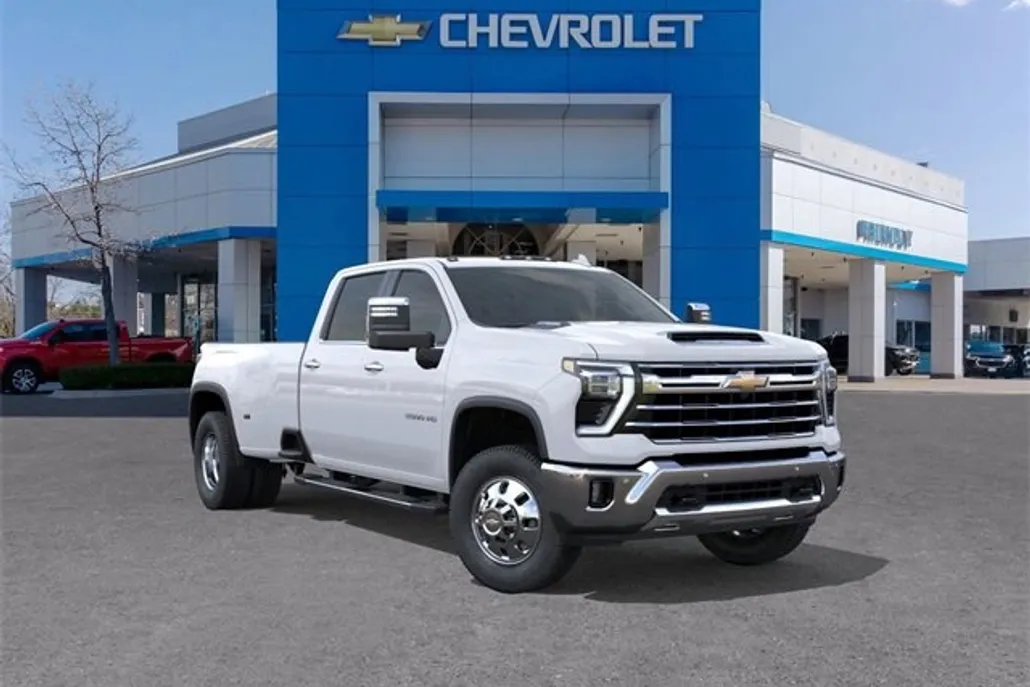 2025 Chevrolet Silverado 3500HD LTZ photo 1
