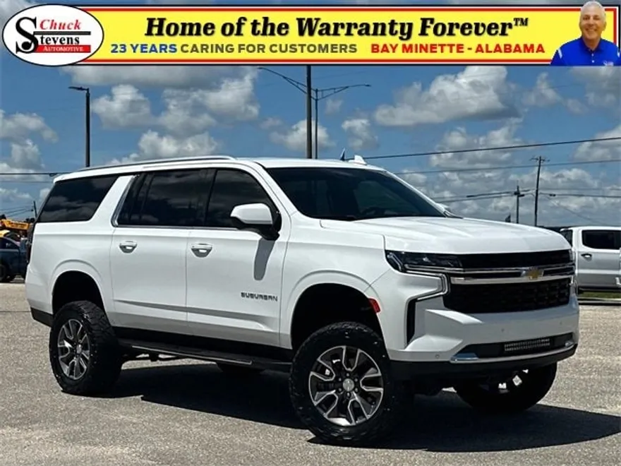 2023 Chevrolet Suburban LS photo 1