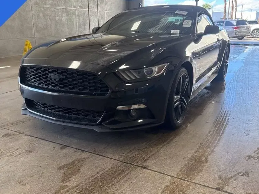 2015 Ford Mustang EcoBoost Premium photo 1