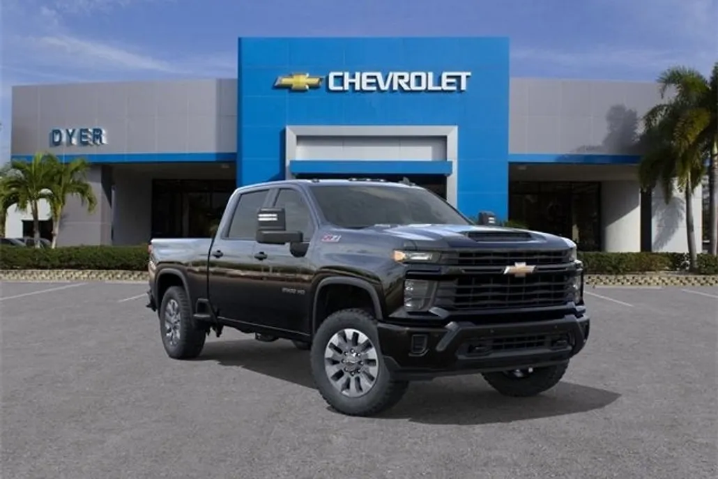 2026 Chevrolet Silverado 2500HD Custom photo 1