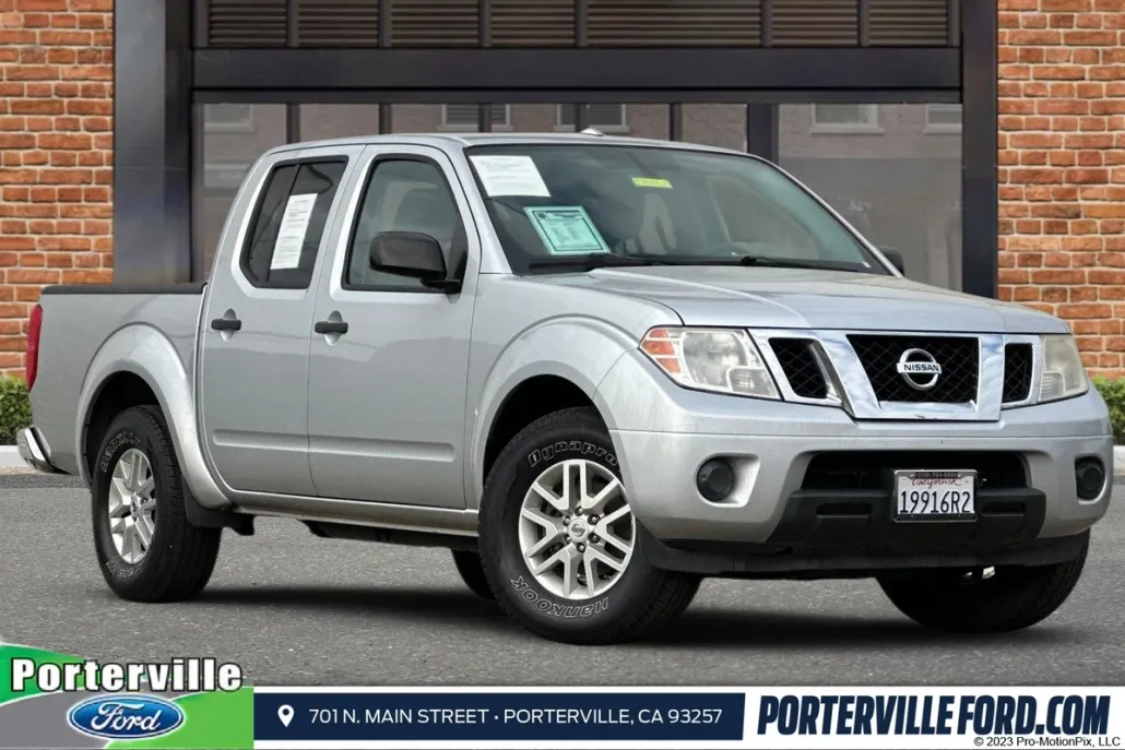 2017 Nissan Frontier SV photo 1