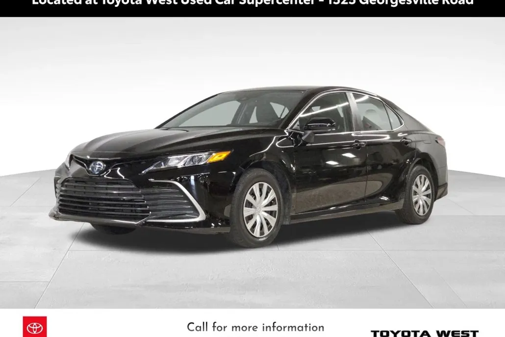 2023 Toyota Camry Hybrid LE photo 1