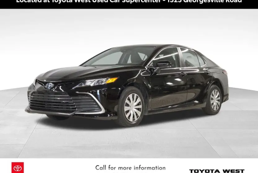 2023 Toyota Camry Hybrid LE photo 1