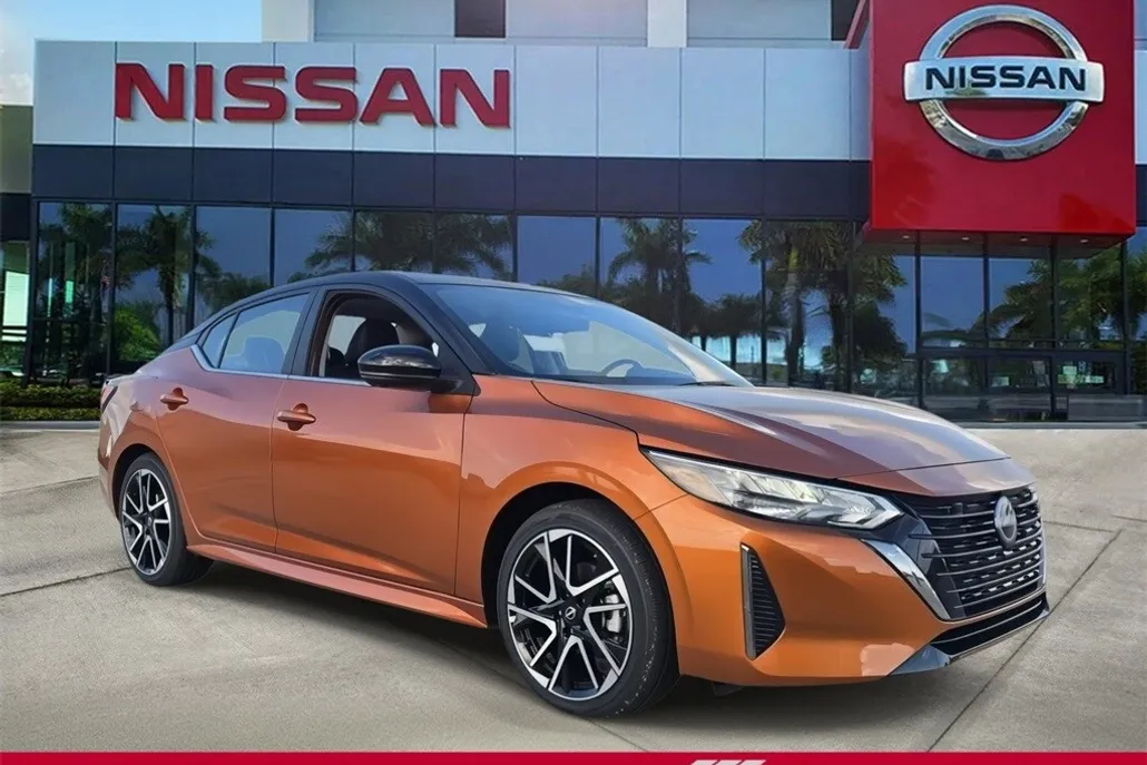 2025 Nissan Sentra SR photo 1