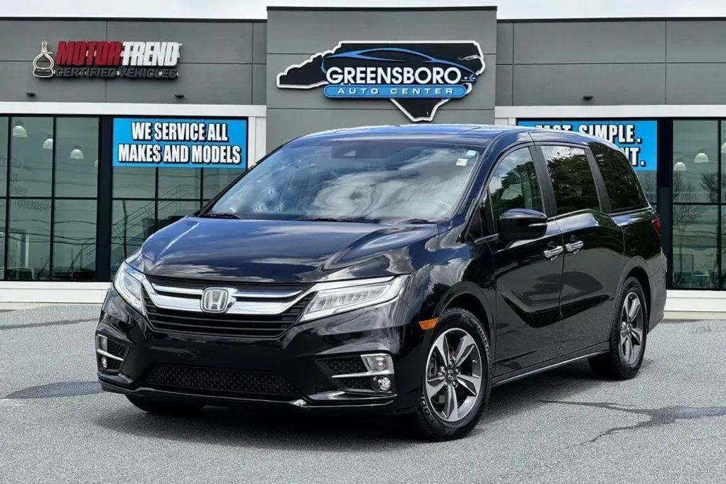 2019 Honda Odyssey Touring photo 1