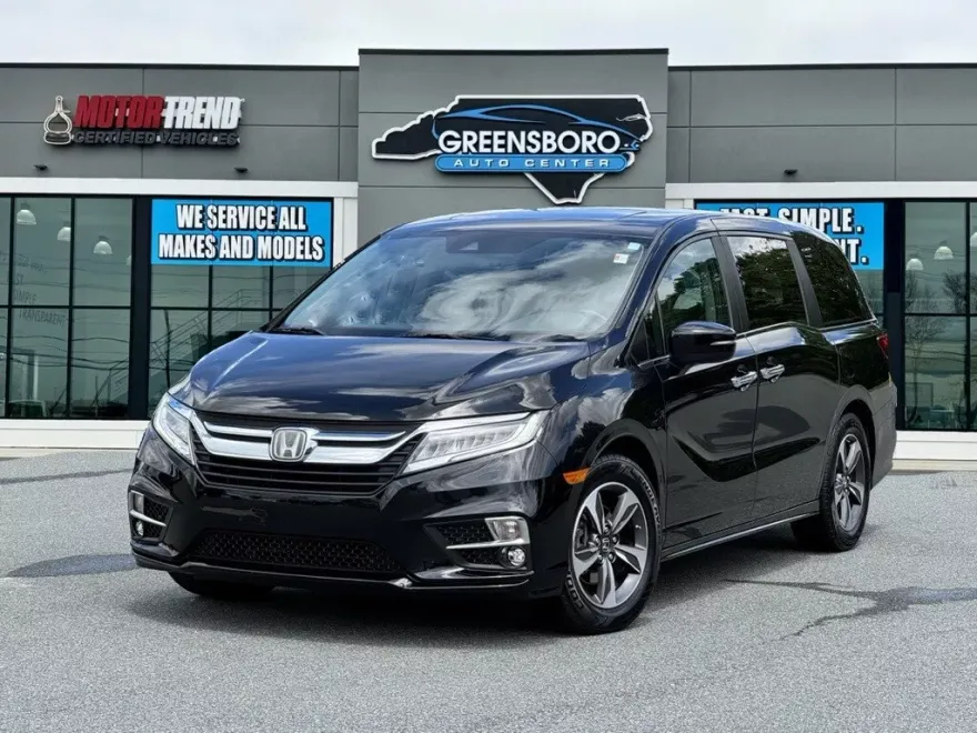 2019 Honda Odyssey Touring photo 1