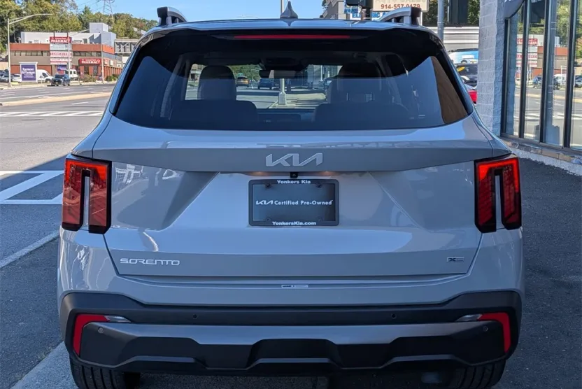 2024 Kia Sorento X-Line SX photo 1