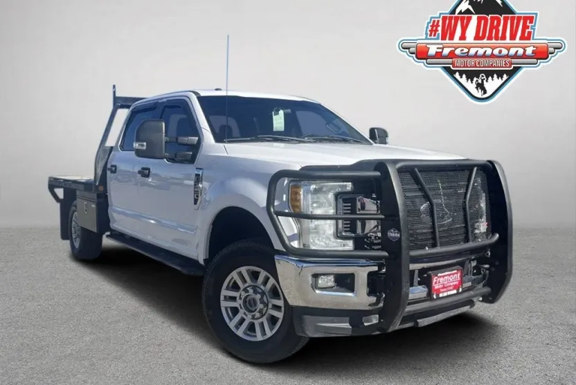 2017 Ford F-350 Platinum photo 1