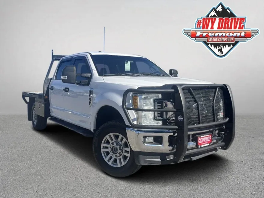 2017 Ford F-350 Platinum photo 1
