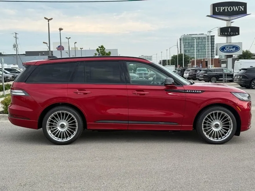 2025 Lincoln Aviator Reserve photo 1